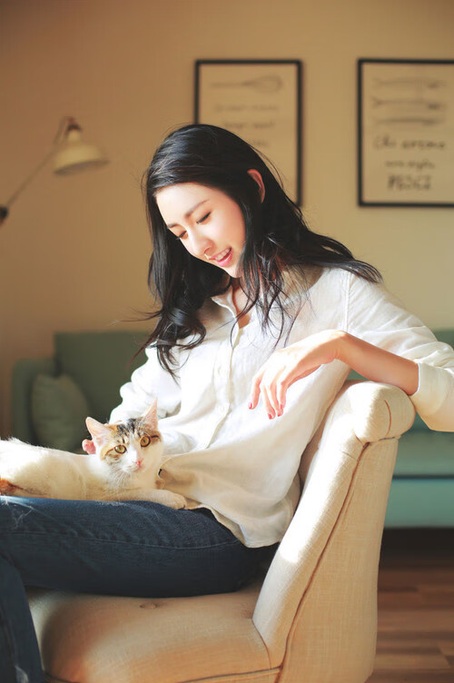 哈登导演跨界碾压，当鹈鹕战术席卷广东，谁才是真正的关键先生？